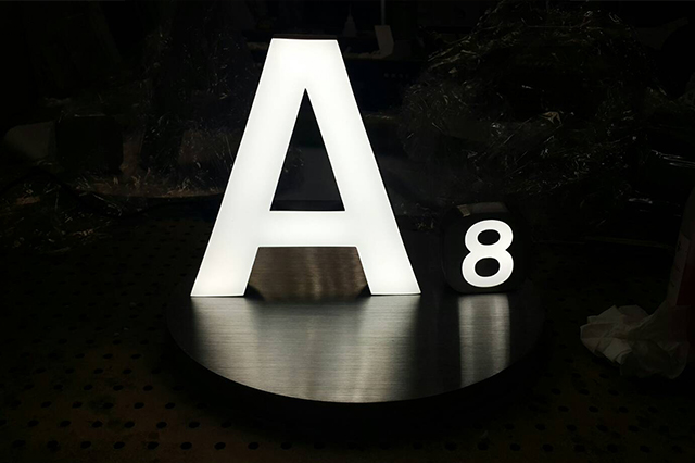 樹脂字